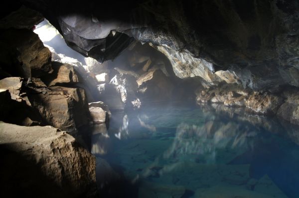 Jeskyně Grjótagjá