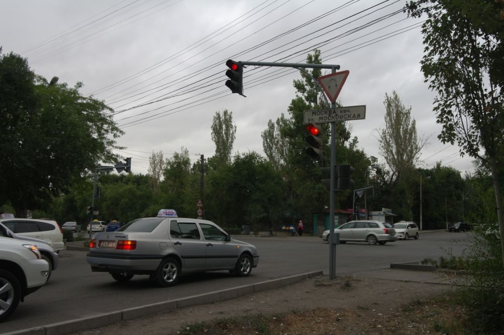 Šedými ulicemi Bishkeku