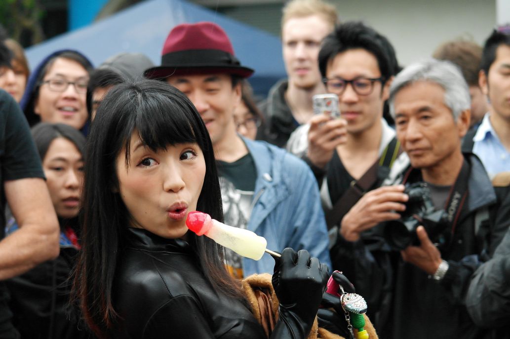 Kanamara Matsuri - bizarní "festival kovového penisu" .