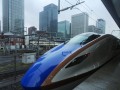 Zcela nové soupravy jezdící na úplně nově otevřené lince shinkansenu do Kanazawy